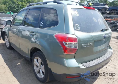 2015 Subaru Forester 2.5I Premium z USA, uszkodzony, nr VIN JF2SJADC6FG837434